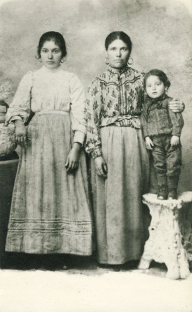 Bisavó Francisca, trisavó Maria Leocádia e avô Inácio